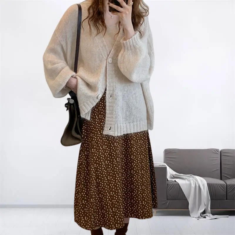 Spring and Autumn Knitted Cardigan Coat Women\'s Spring and Autumn Korean Loose Sweater Short Elegant Women\'s Top