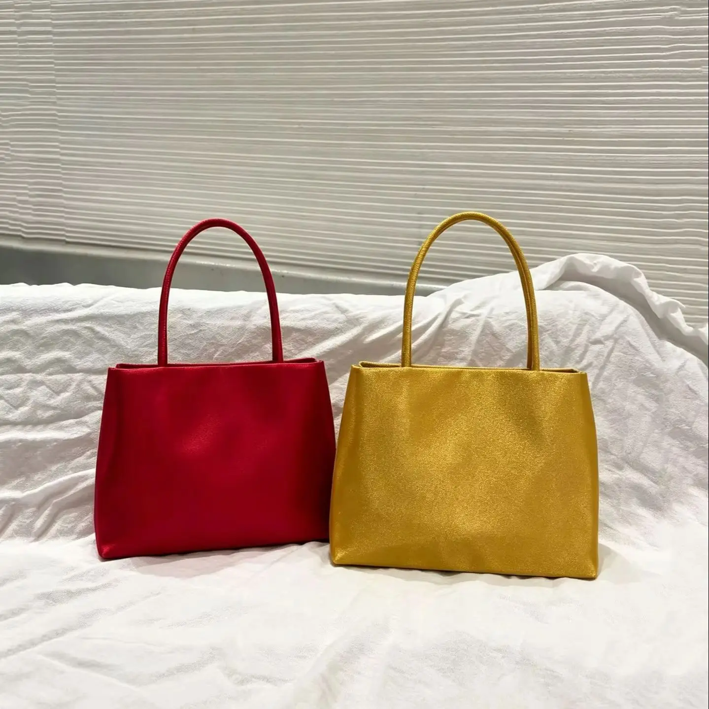 Silk Satin Mini Satchel Lady Style High-Saturation Bright Color Open Closure No Strap Versatile Light Luxury Clutch