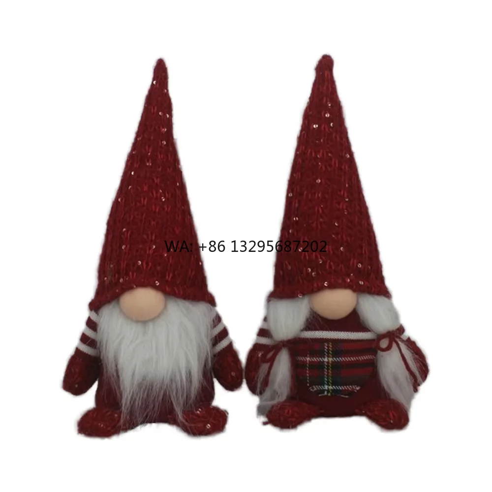 

Custom-made Dolls Are Used to Decorate Home for the Elderly at Christmas.