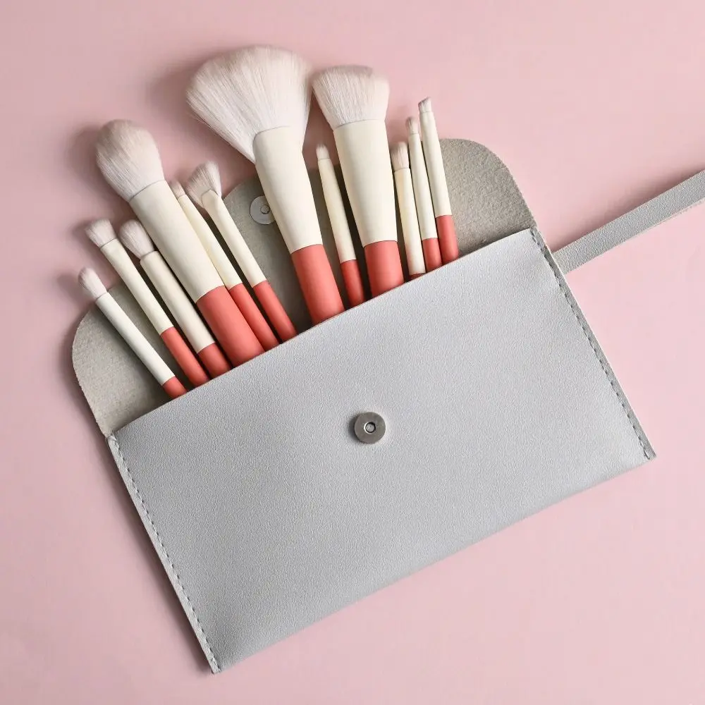 Set di pennelli per trucco soffici Pennello per ombretto con manico in legno per capelli morbidi Portatile con custodia Pennello per fondotinta Sopracciglio