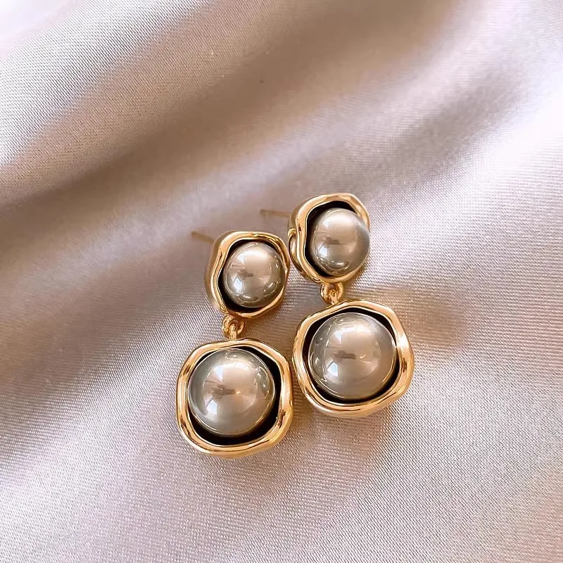 2024 Korean Fashion Grey Pearl Ear Rings Classic Black Swan Pearl Women Pendant Ears Drops Proposal Gifts Daily Wearing Jewelry