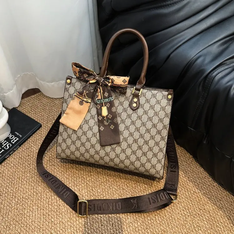 classic-designer-paris-letter-logo-fashion-diaper-bags-women's-minimalist-elegant-large-capacity-shoulder-tote