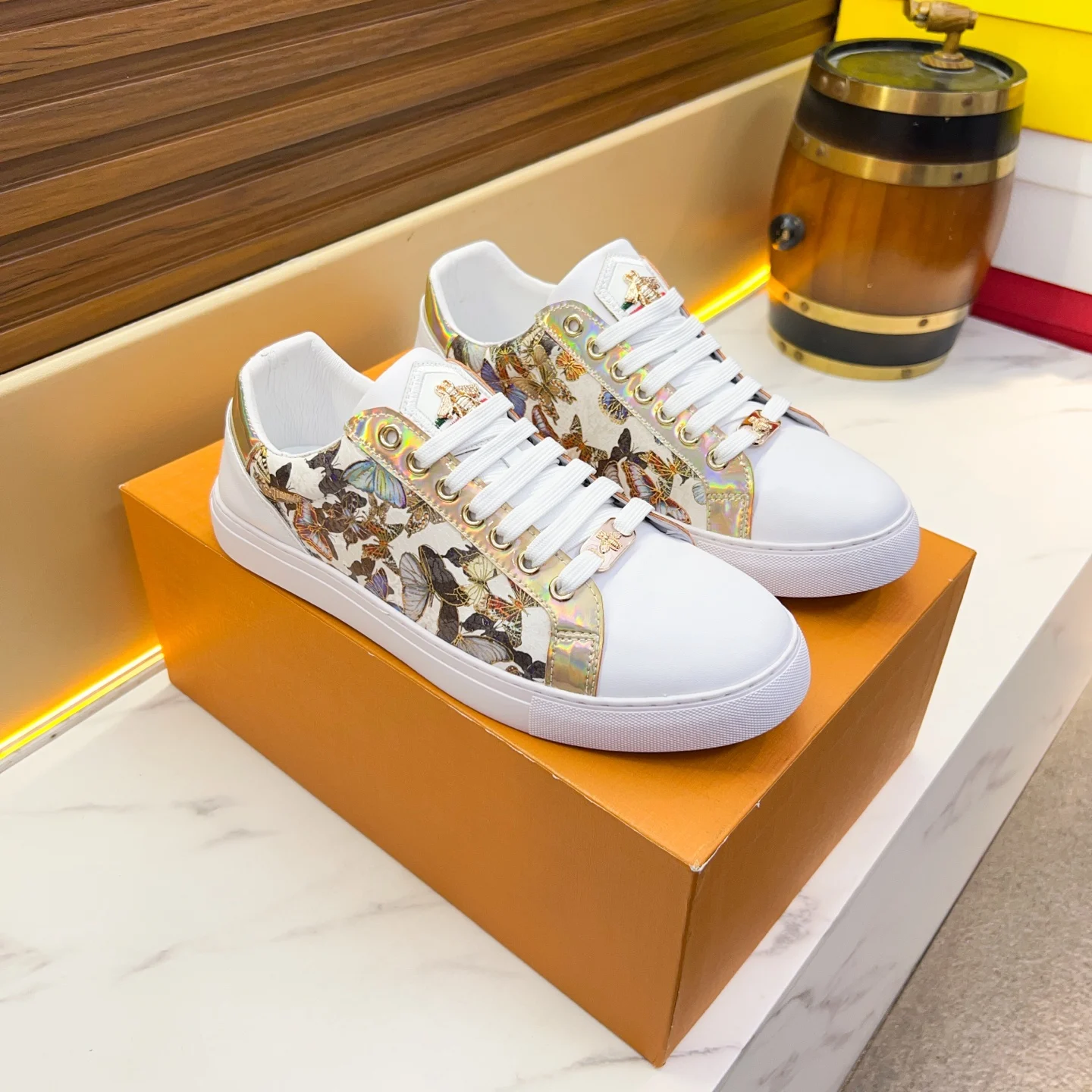 

Men's Trendy Leather Sports Shoes 2026 Fashionable Casual Outdoor Lace-Up Sneakers