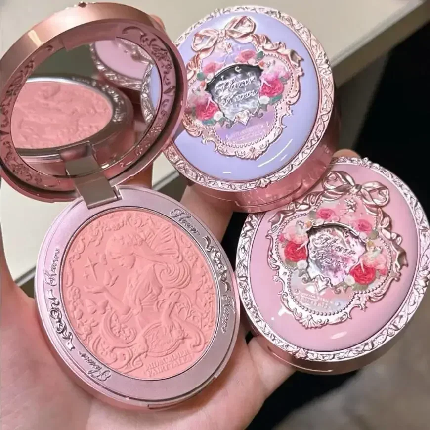 Flower Knows Midsummer Fairytales Powder Blush Lichtgewicht Glad Blendable, langdurige de hele dag gezichtsverbeterende make-up Blusher