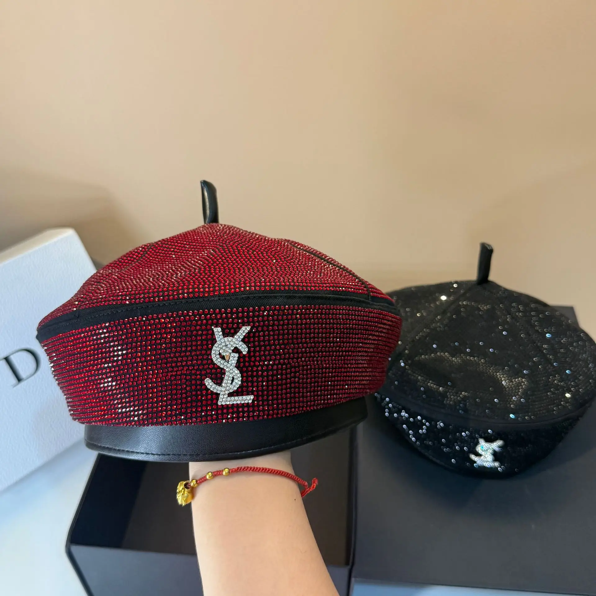 Star Dust Beret for Women, Rhinestone Embroidered Elegant Winter Hat, Sparkly Slouchy Baker Boy Cap, Fashionable Party