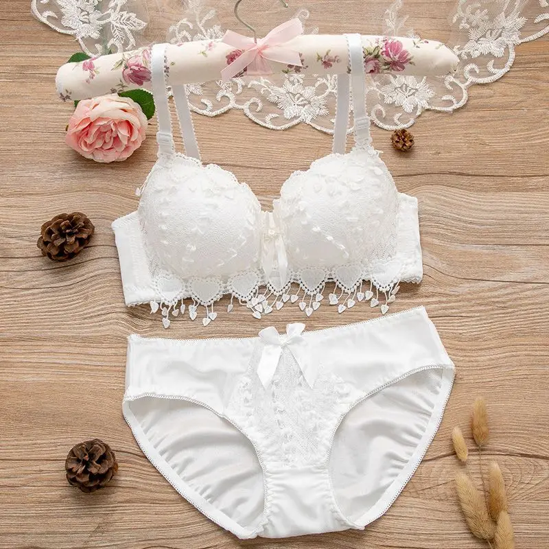 New Top Japanese Bra Set Women Lace Underwear Set Embroidery Bra Set A B Cup Brassiere Wireless Bra Push Up Sexy Lingerie set