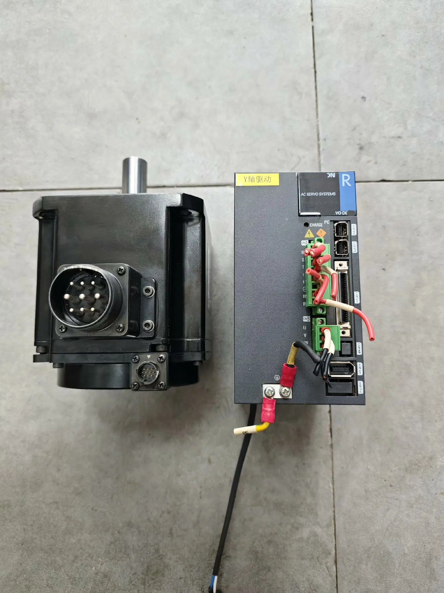 

RS2A05A0AA0W00 R2AA13180HXHC4Y Servo Drive Motor for Sanyo