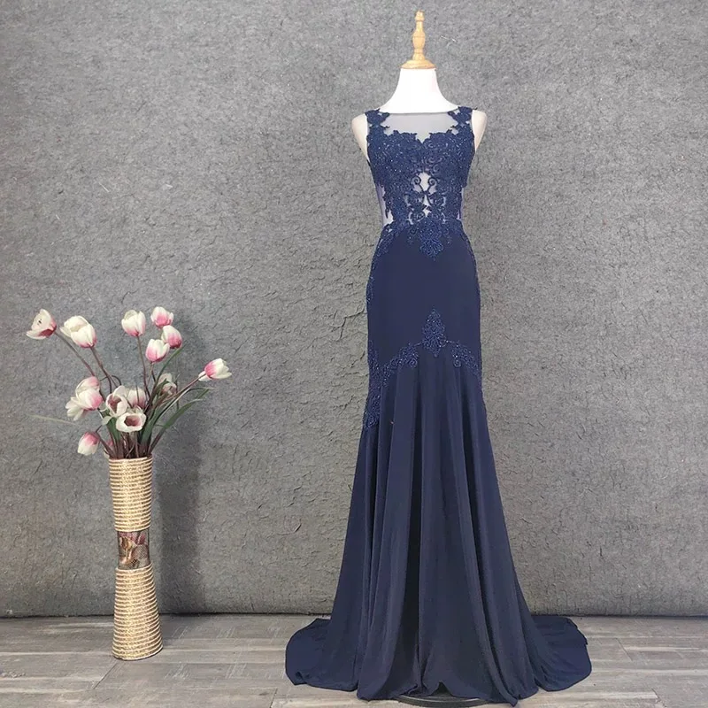 

Vintage Navy Blue Evening Dress Sleeveless Beaded Lace Embroidery Backless Bodycon Annual Meeting Host Formal Bridesmaid Gown