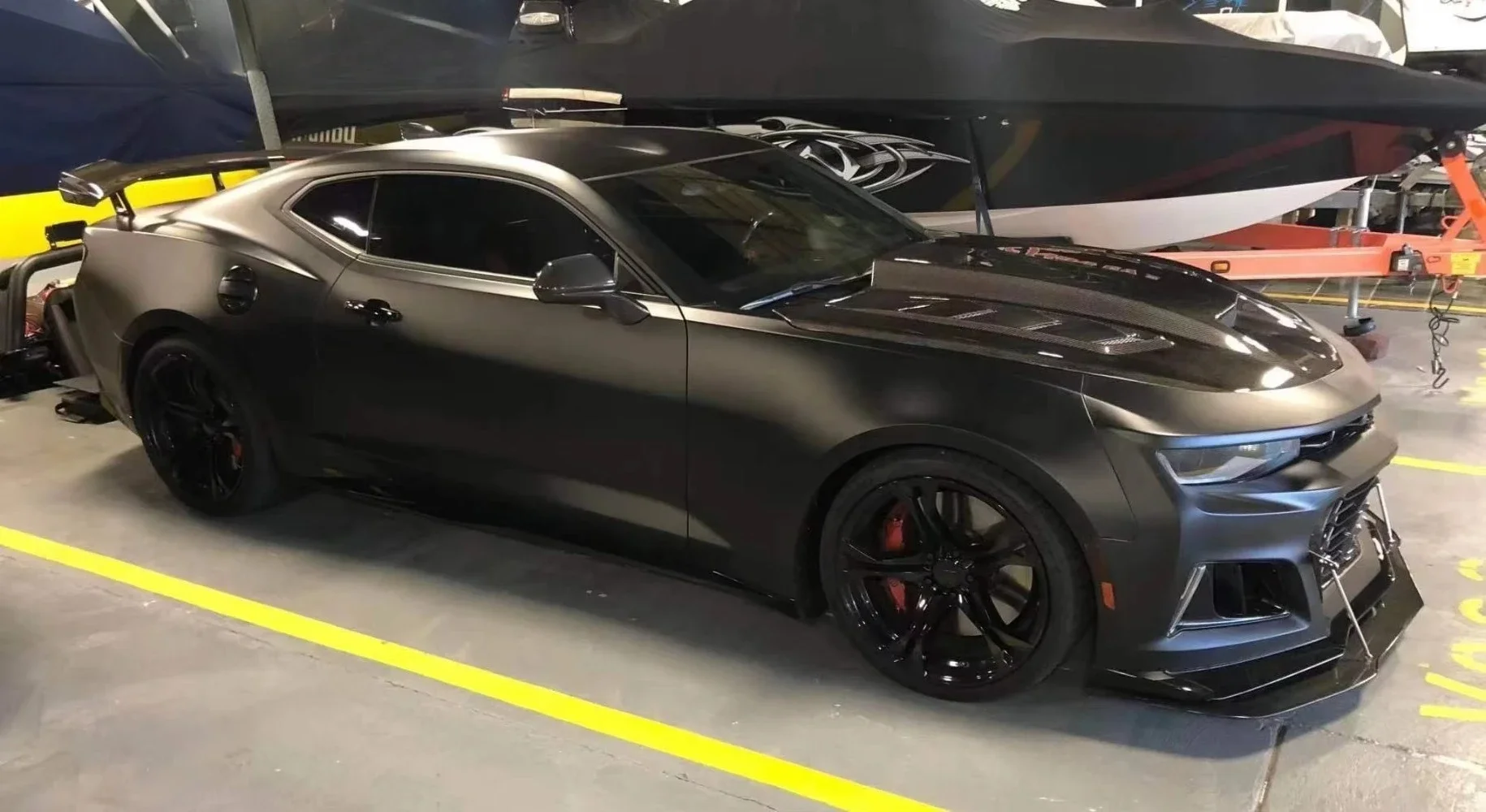 New Hot Selling High-quality Carbon Fiber Hood Bolts for 2016-2023 Camaro Multiple Vents Efficient Cooling Function