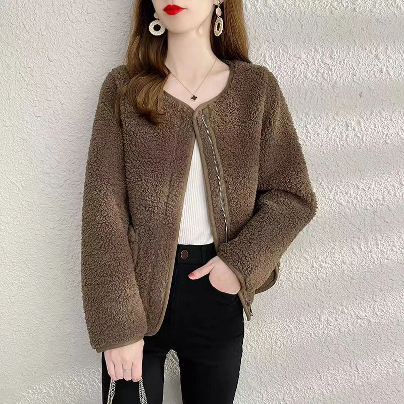 

Autumn Winter Thicken Warm Faux Lamb Wool Jacket Women Simple Solid Color O-Neck Coat Fashion Pocket Zip Up Cardigan Coats Woman