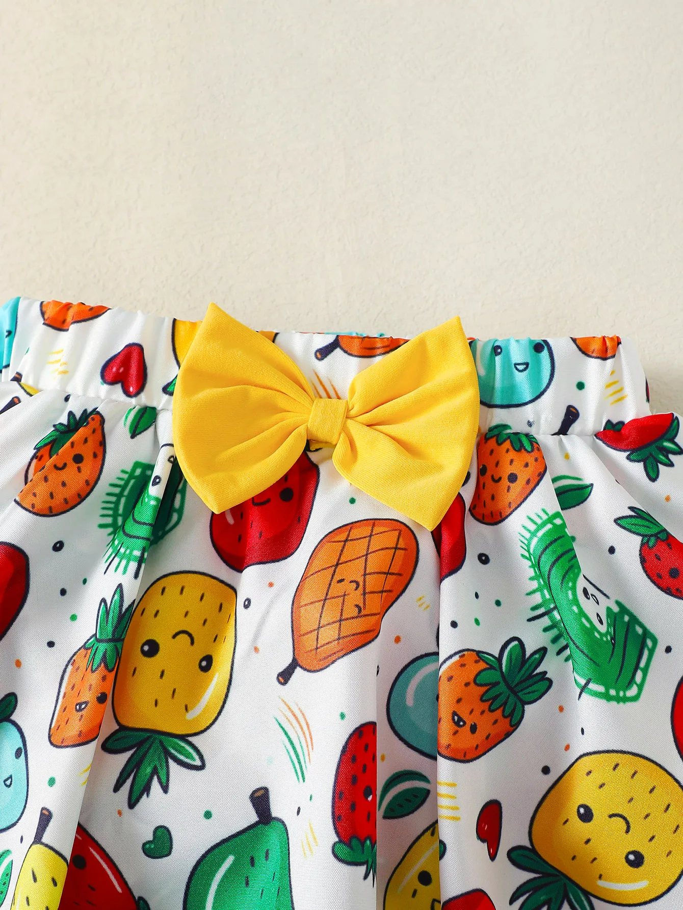 3-teiliges Set für Babymädchen: Rundhals-Body mit Fruchtmotiv + Rock mit Fruchtmuster und Schleife + Haarband, Sommer-Set, geeignet für Babymädchen im Alter von 0–12 Monaten, süßes Set. – Detail 6