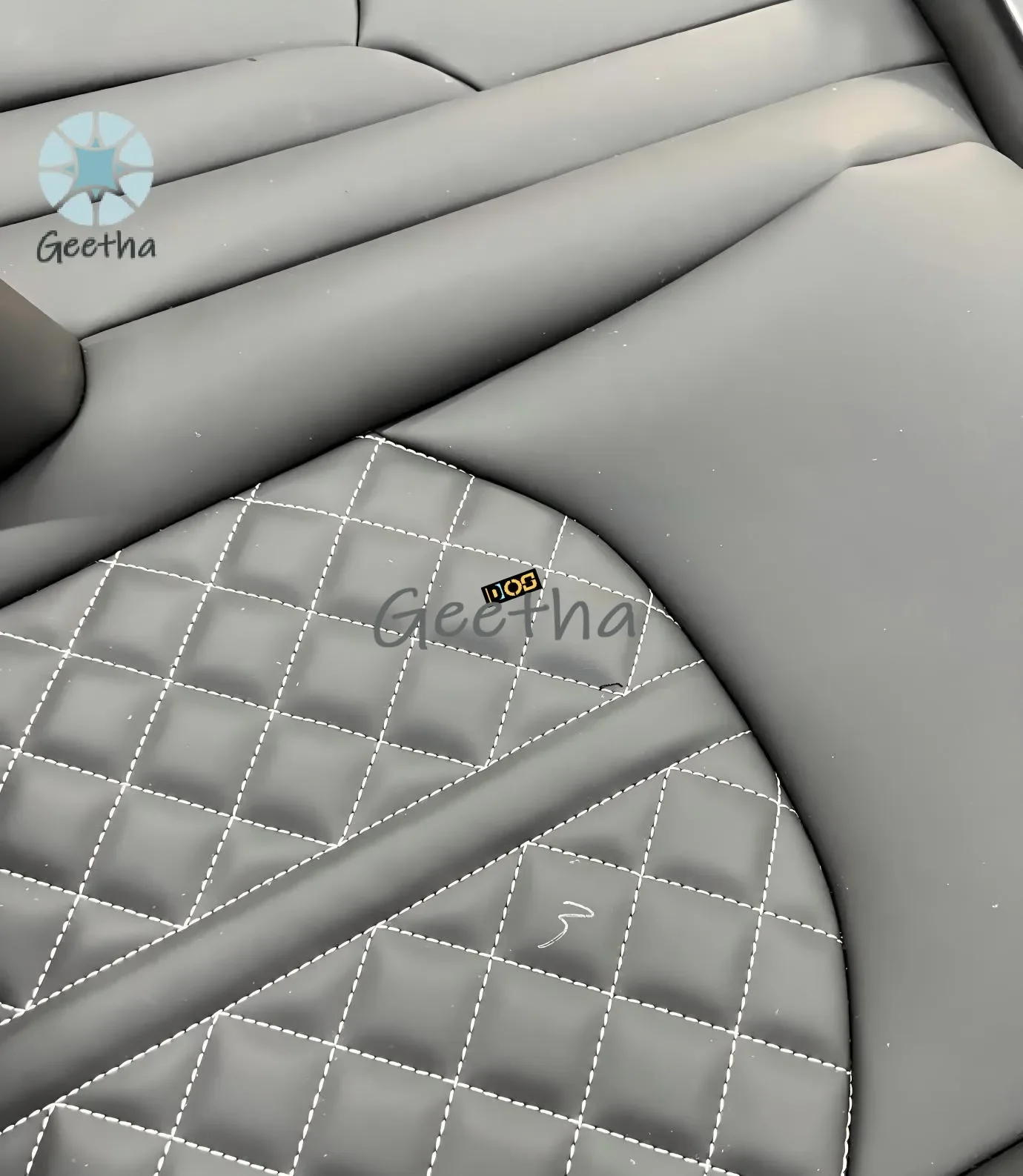 

For The Black Seat Covers of The Audi Q8 Personalized Custom Color and Pattern Customization Is Available