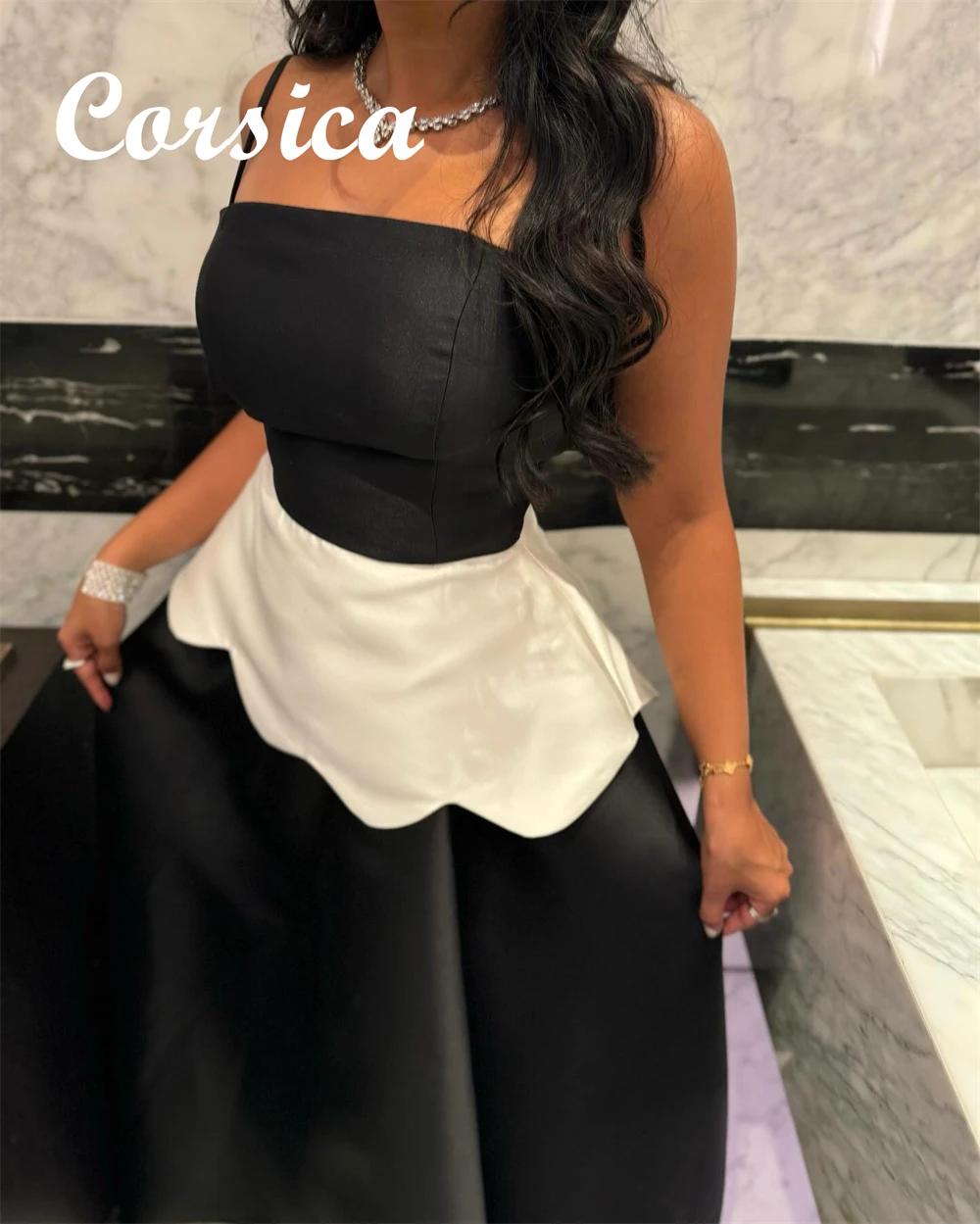 

Customized Temperament Black Satin Evening Dresses Classic Strapless Sleeveless Homecoming Dresses Special Occasion Gowns