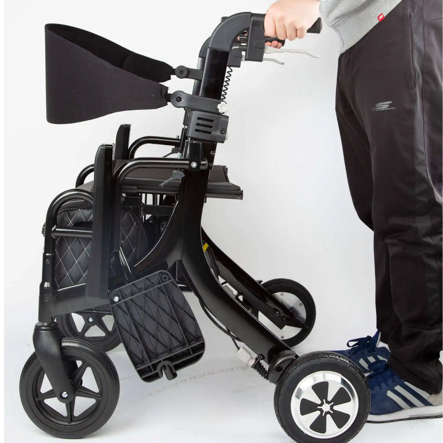 Drive Rollator Walker for Elderly Outdoor Electric Walking Rollator Price List Portable Electric Lightweight