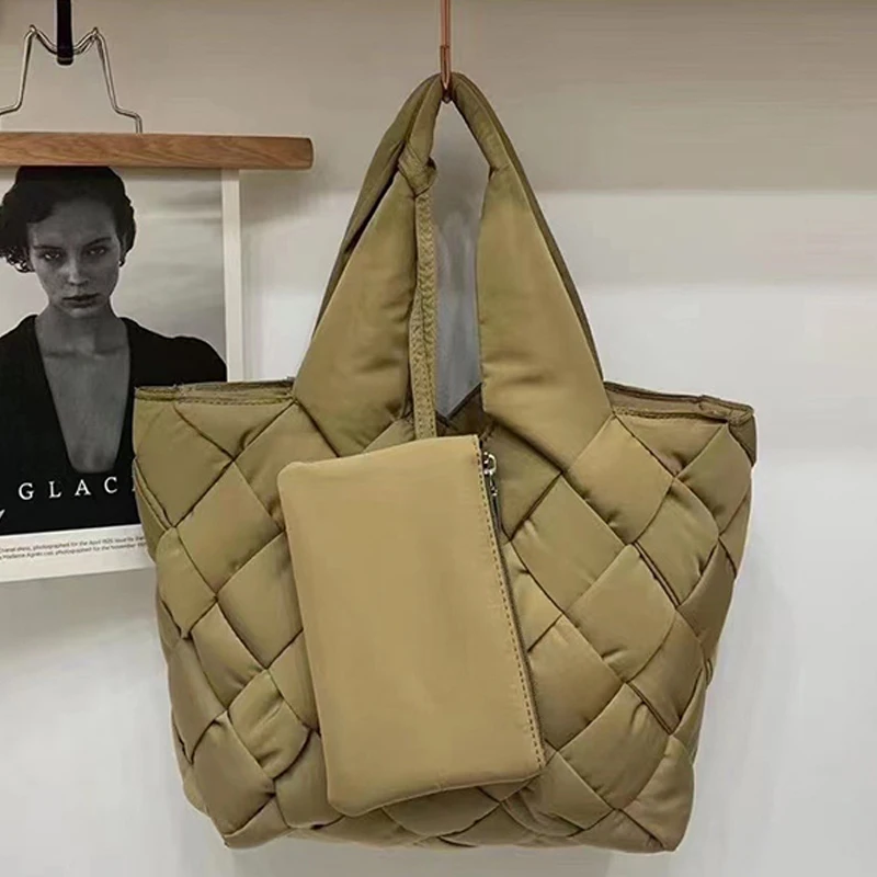 Bolsos de mano coreanos informales para mujer bolsos y monederos de diseñador de lujo novedad de 2023 en poliéster bordado decoración de rombos bolso de hombro para axila de gran capacidad alta calidad envío gratis Lle