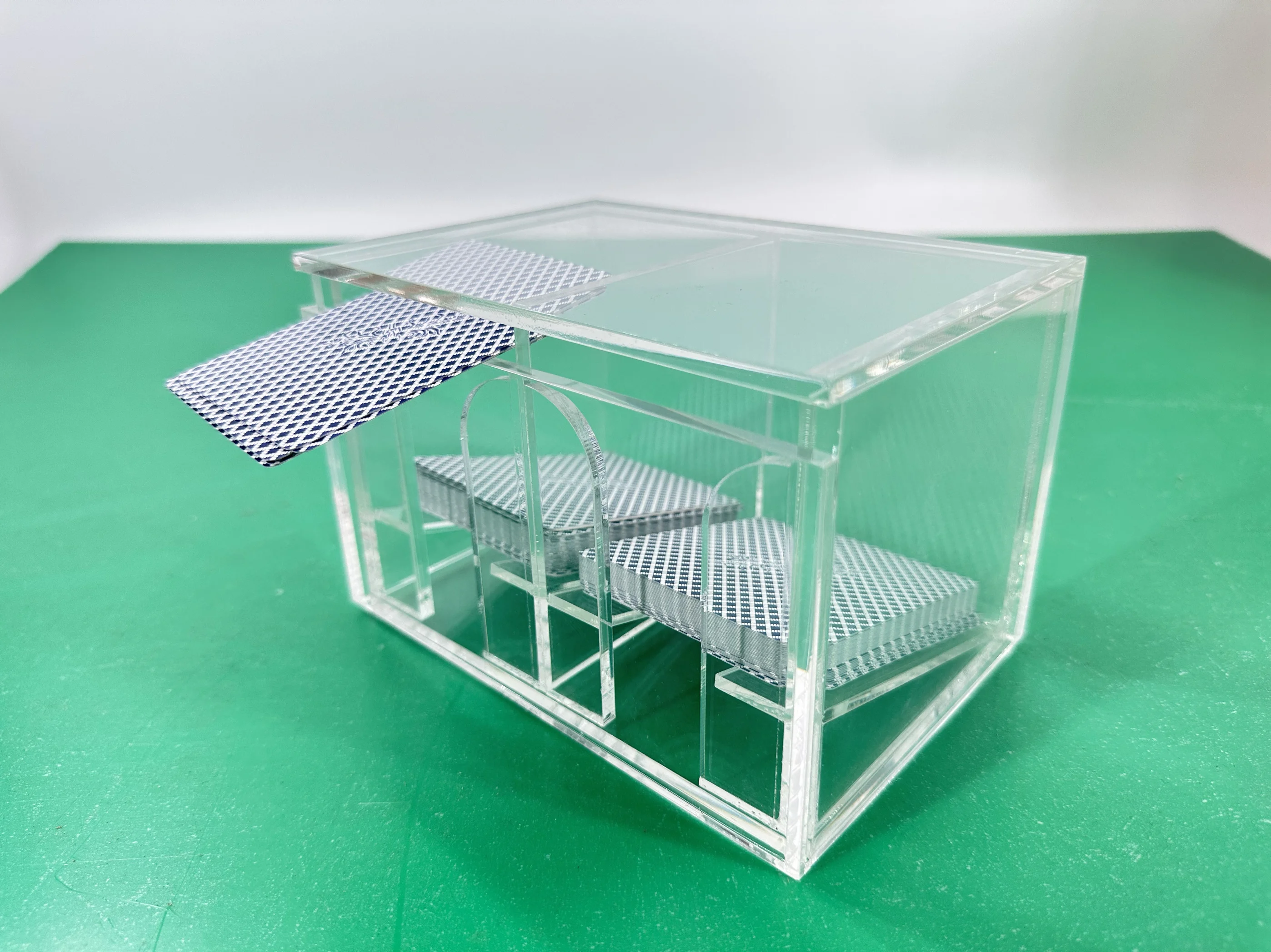 boite-de-rangement-pour-cartes-de-poker-en-acrylique-haute-transparence-2-compartiments-etui-de-rangement-pour-des-accessoires-de-jeu-en-plastique-de-style-moderne-pour-jeux-de-casino