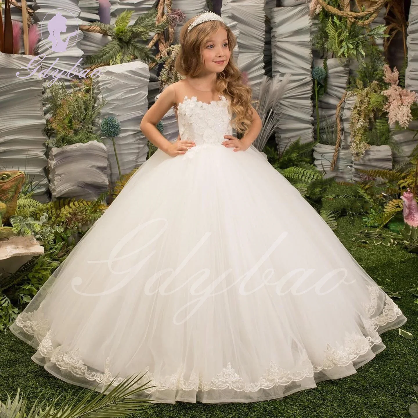 

Elegant Flower Girl Dress For Wedding Sleeveless Lace Applique Puffy Tulle Princess Kids Baby Party First Communion Ball Gown