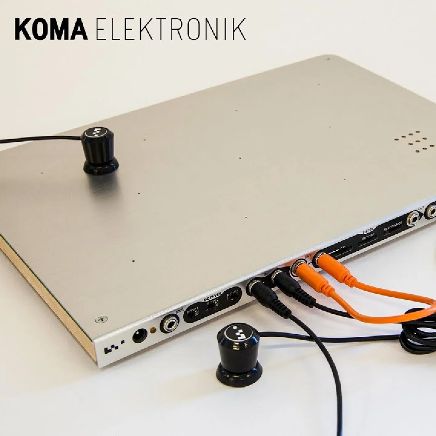 KOMA Elektronik Chromaplane Plate, Electromagnetic, Synthesizer, Polyphonic