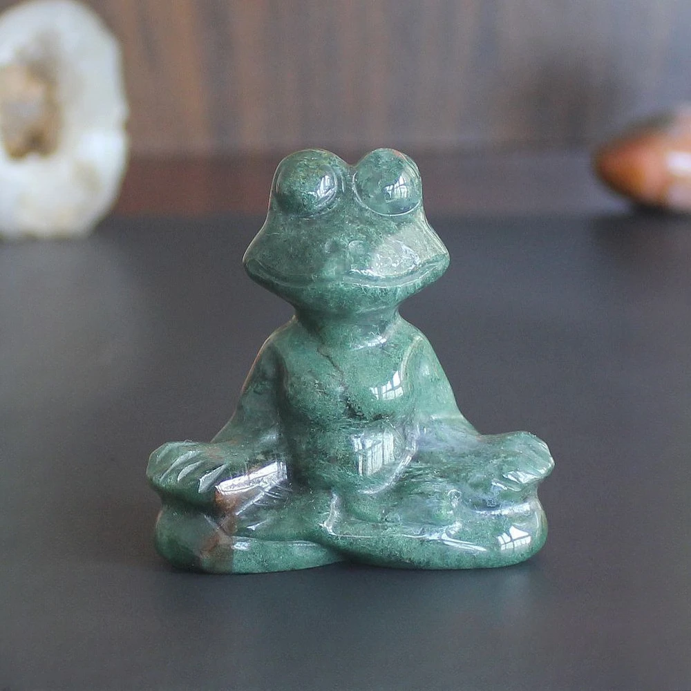 Hand Carved natural crystal moss agate kambaba jasper black obsidian Yoga frog mediatting frog figurine statue sculpture healing