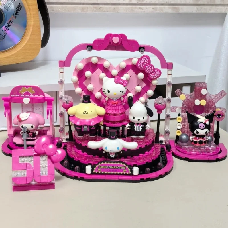 Keeppley Sanrio serie Broadway Opera House escena bloques de construcción Hello Kitty Kuromi Pochacco Cinnamoroll ladrillos modelo juguete regalos