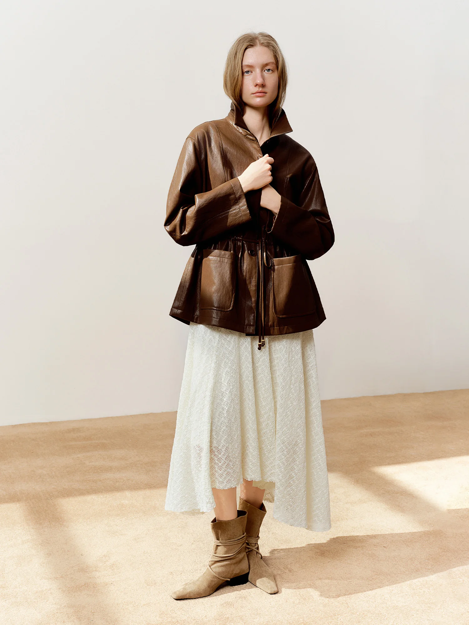 DUSHU 2026 봄 여성용 드로스트링 허리 오버사이즈 가죽 재킷 - 슬림핏 크롭 모터사이클 스타일 PU 코트 캐주얼용