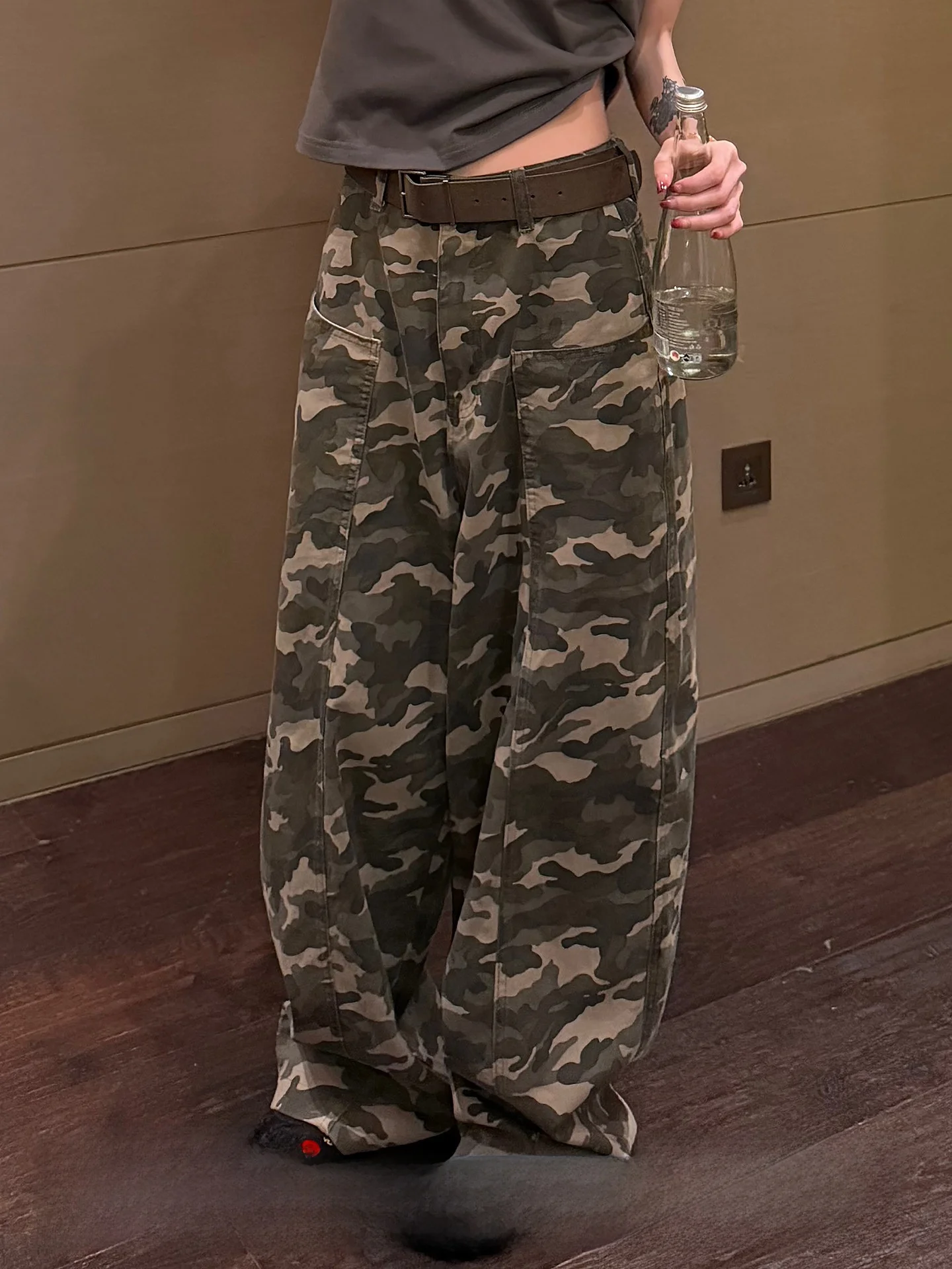 

Wu Tong Tong American Retro High Waist Wide Leg Camouflage Pants Women Summer Loose Slimming Floor Length Straight Leg Jeans