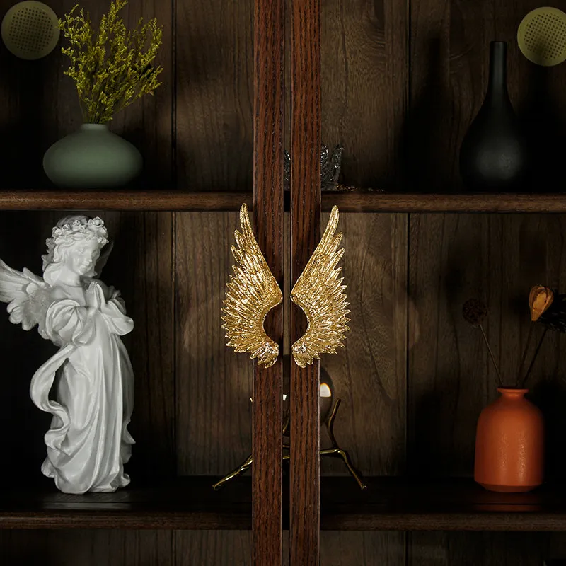 Nordic Creative Wing Pull Brass Door Handles Furniture Hardware Golden Wardrobe Decor Single-Hole Drawer Knob Stylish and Unique