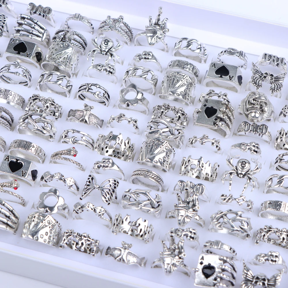 30Pcs Punk Style Ring Set Trendy Butterfly/Skull Design Mix Suitable For Men Women Match Holiday Halloween Jewelry Party Gifts