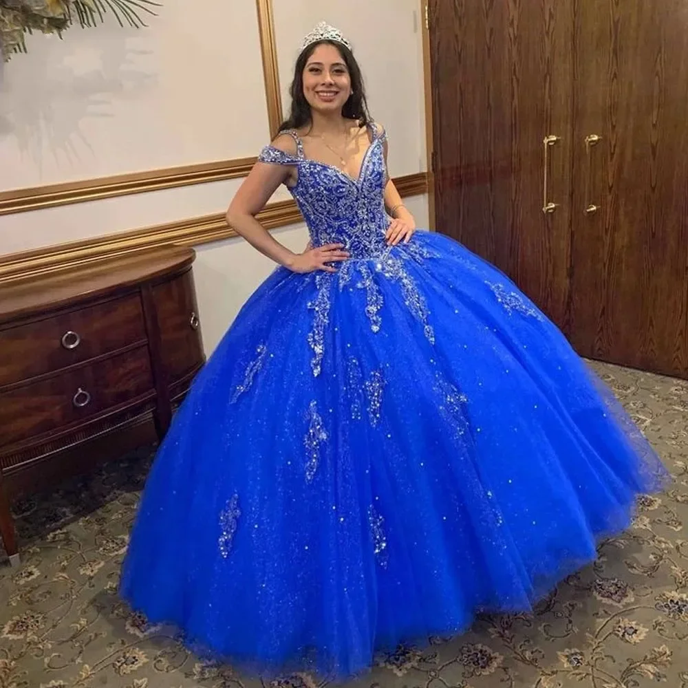 Gaun Quinceanera leher V biru mewah berkilau gaun pesta manik-manik renda bahu terbuka untuk gaun ulang tahun Formal putri