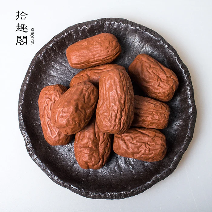 Handmade Ceramics Paired With Red Dates Can Nourish Purple Clay Tea Pets