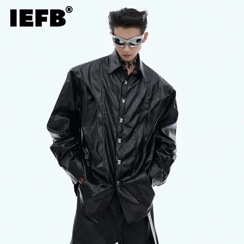 

IEFB Streetwear Men PU Leather Shirt Shoulder Pad Long Sleeve Top Three-dimensional Deconstruction Metal Buckle Design 24E1814