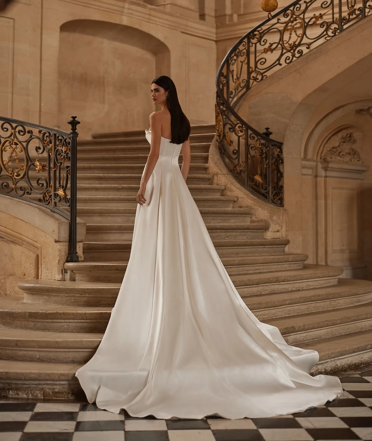 Aangepaste Trouwjurken Vrouw Een Lijn Sexy Sweetheart Mouwloze Backless Bruid Jurken Elegant Satijn Vestido de novia 2025