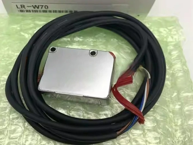 

Оригинальный и подлинный фотоэлектрический лазерный датчик KEYEE LR-W70 с малым световым пятном, кабельного типа