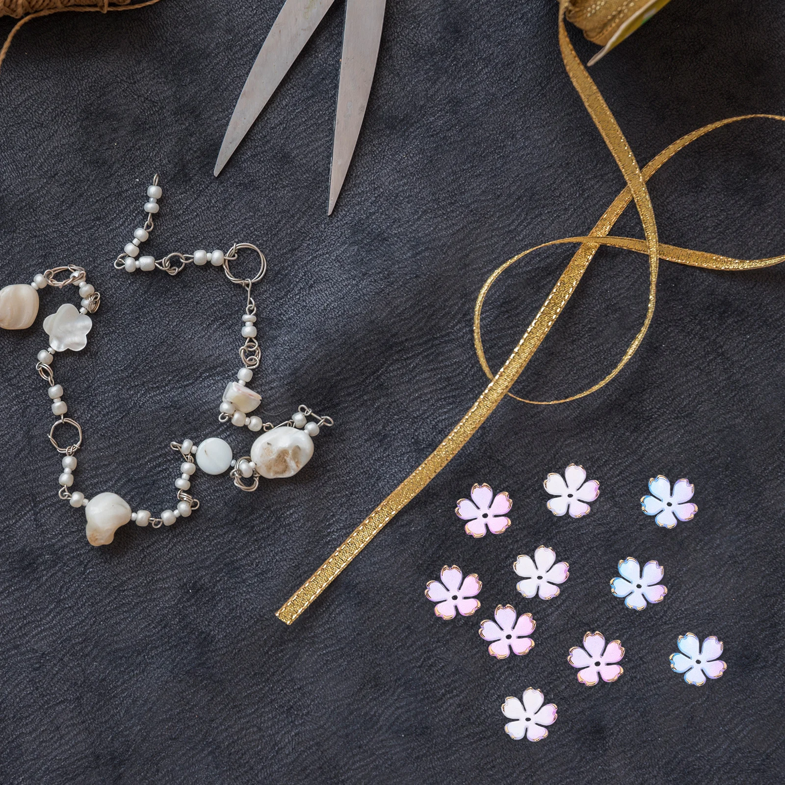 

100Pcs Mini Acrylic Cherry Blossom Spacer Beads 5-Petal Floral Charms for Jewelry Making Bracelets Necklaces Earrings