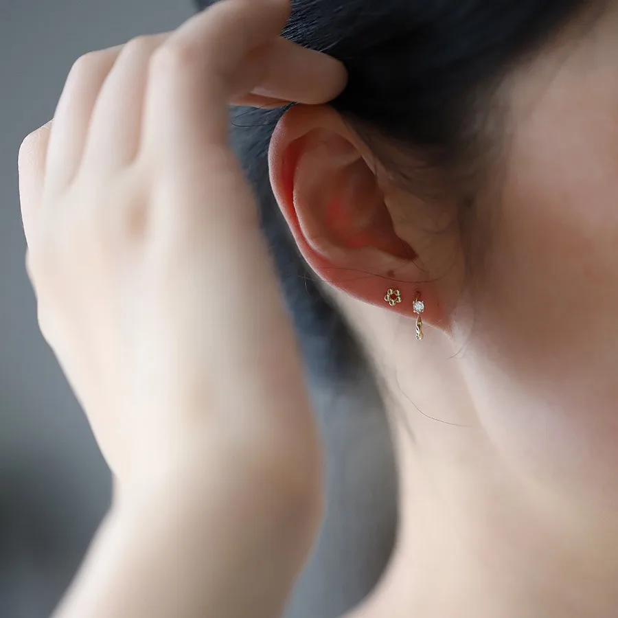 925 Sterling Silver Plating 14K Gold Simple Zircon Wave Earrings for Women Korea Exquisite Versatile Jewelry Accessories