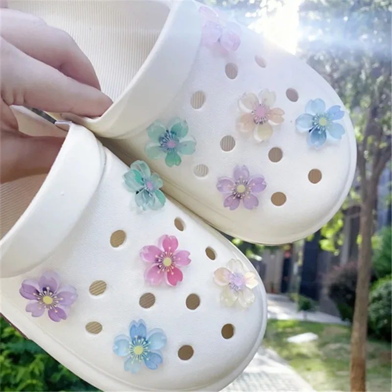 New 10-piece set for Clogs Accessories Glow-in-the-dark Cherry blossom Girl Heart Shoes Flower Detachable accessories decorative