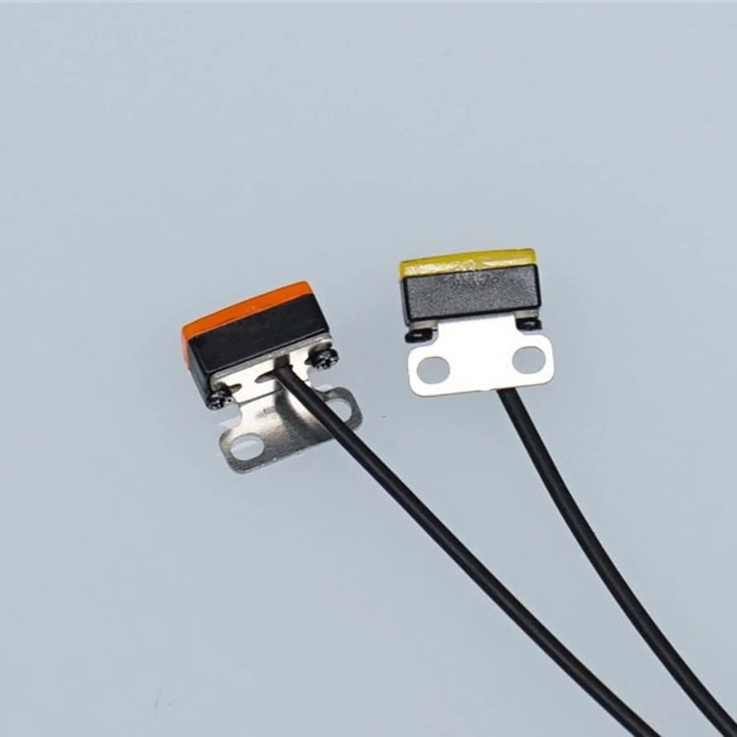 البلاستيك LED مصباح التخليص الجانب ماركر ضوء 2.2 فولت-3 فولت لتقوم بها بنفسك TAMIYA 1:14 RC جرار نماذج من الشاحنات 3348 FH16 مقطورة مركبة سيارة