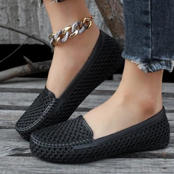 Flat Sandals Nurse Shoes 2024 Lightweight Anti-Slip Summer Breathable Shoes Women's Bean Toe Large Size Beach Shoes