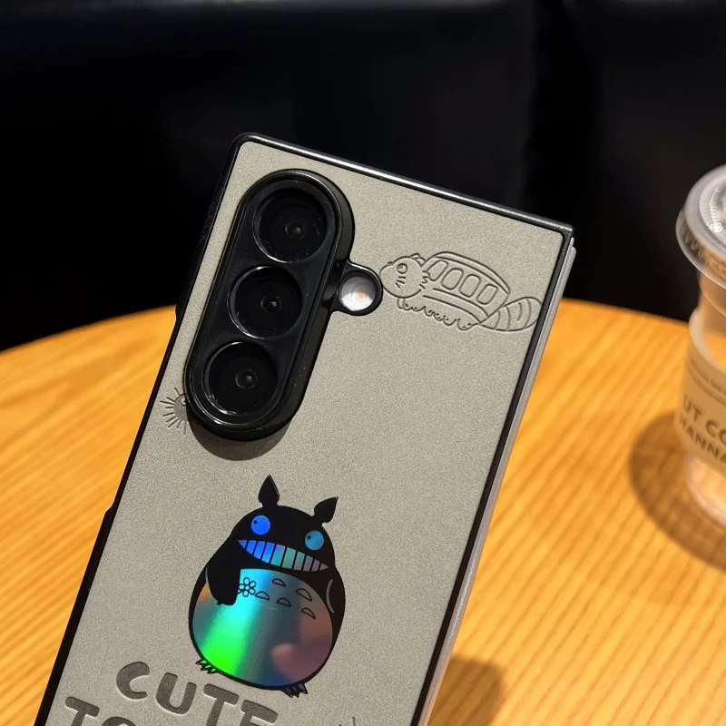 فاخر لطيف أنيمي الكرتون T-Totoros تنقش الليزر الجلود لسامسونج غالاكسي Z أضعاف 7 6 5 4 zfold4/5/6 ZFold7 غطاء مقاوم للصدمات ﻿