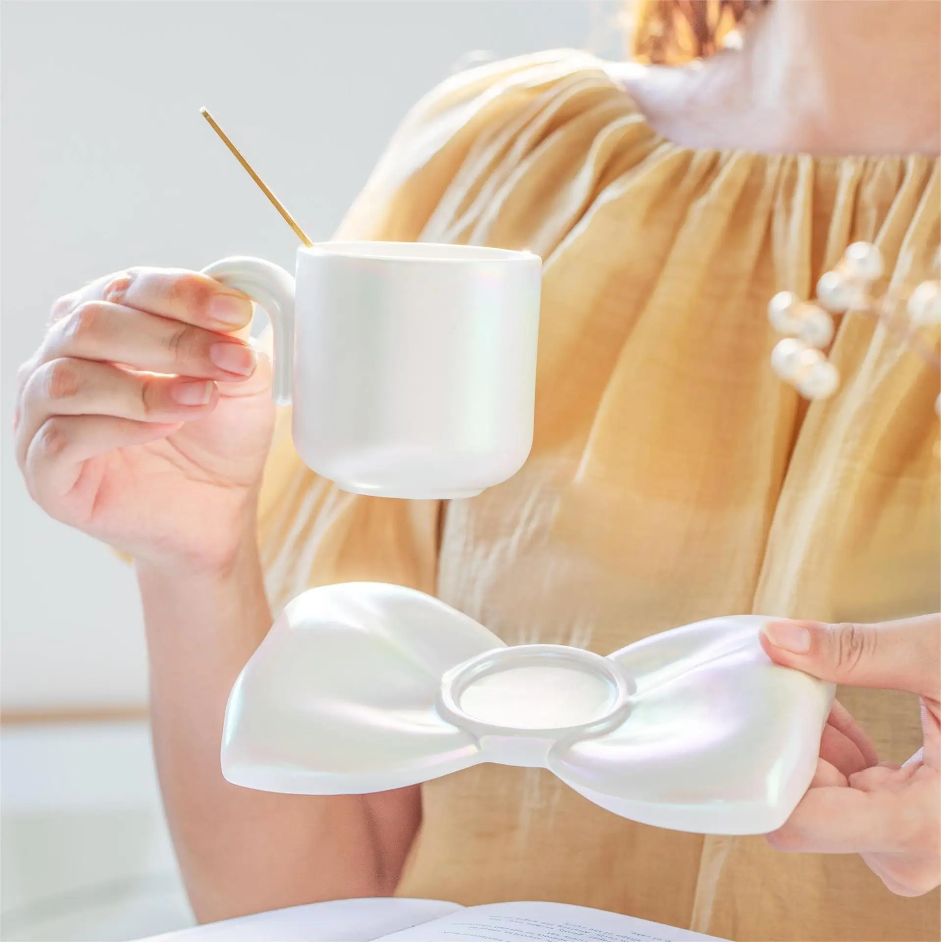 

Набор кофейных кружек с блестящим бантом, керамическая чашка в стиле Ins с 3D-дизайном, подарок для пары, простой, элегантный