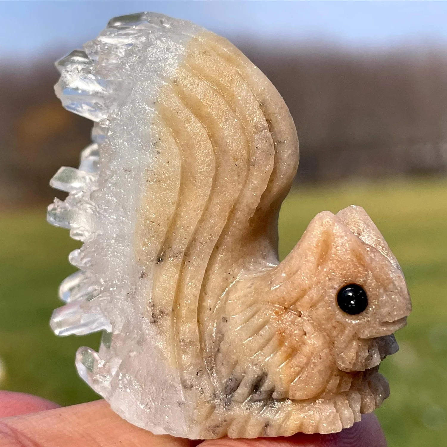 

1pc Clear Quartz Hand-Carved Crystal Squirrel&Hedgehog Statue, Perfect for Home Decor, Suitable Gift for Halloween and Christmas