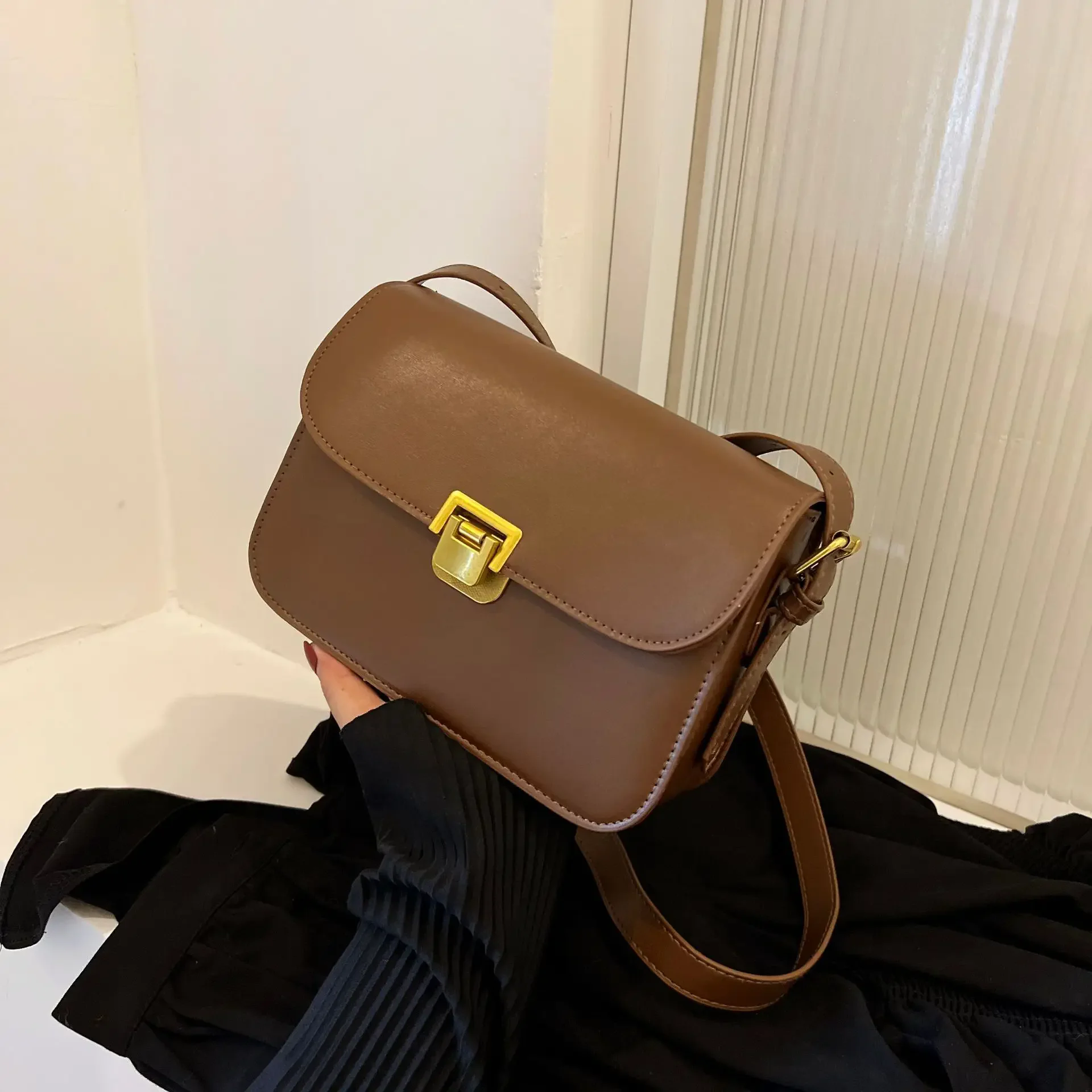 Luxury Designer New Womenโs PU Leather Shoulder Bag Trend Brand Small Square Bags Handbag Fashion Messenger Bags Underarm Bag