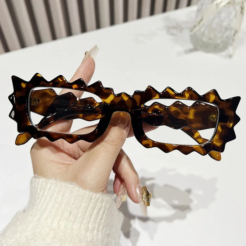 Vintage Fashion Wave Flower Optical Square Glasses Frame Women For Men 2024 Popular Glasses Luxury Brand Designer Punk Eyewear