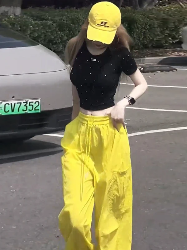 

Cool Spicy Casual Sports Set Women's Short Sleeve Black T-Shirt Yellow Workwear Pants Two-Piece Set Summer 2026 Pure Desire