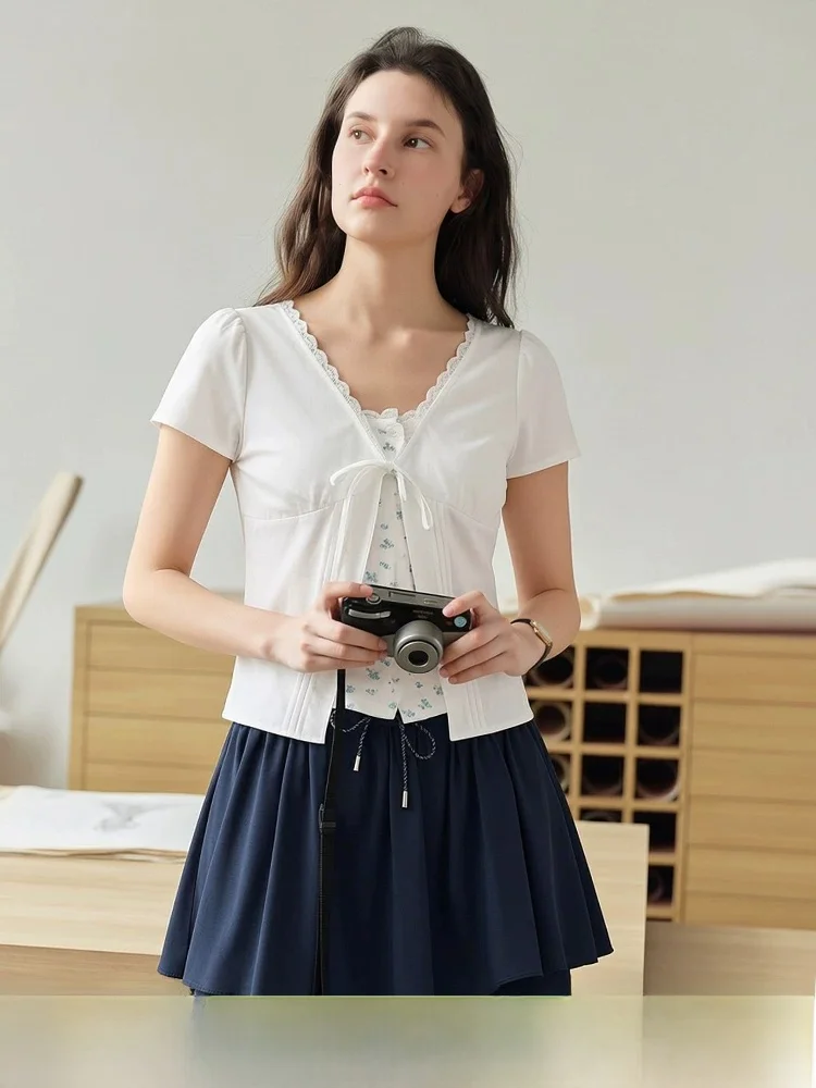 

Floral Trim Belted V-Neck Shirt Casual Style Women's Slim Fit Short Sleeve Fake Two-Piece Summer Fashion 2026 New Arrival