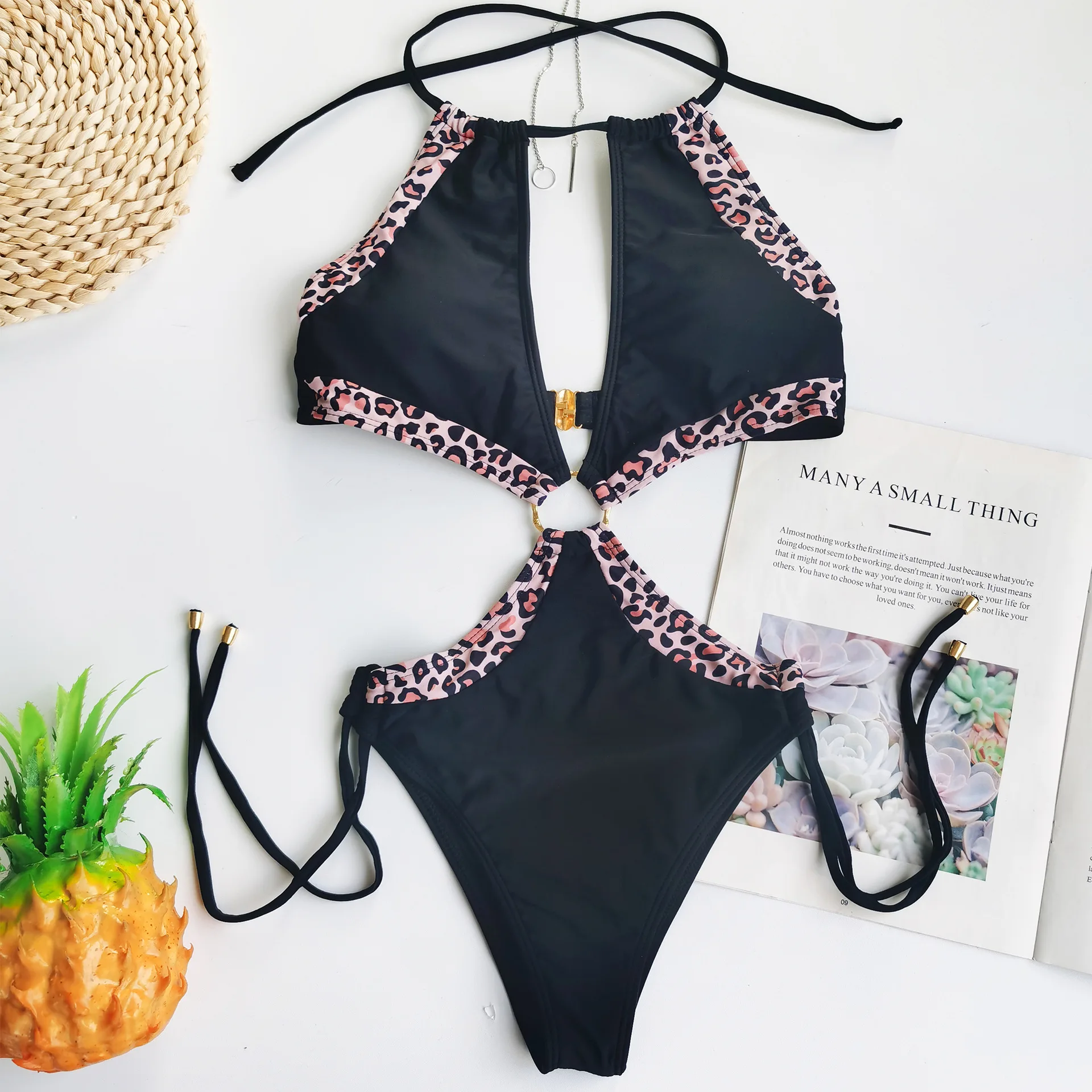 Hollow Out One Piece Swimsuit Female Swimwear Trikini for Women Color Patchwork Bathing Suit Monokini Women's Swimsuits 2024 New