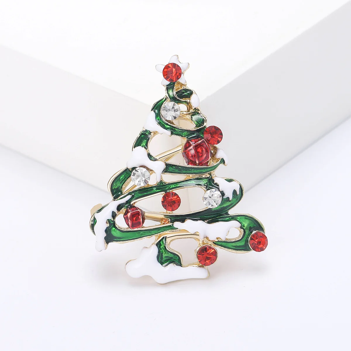 Snow‑Dusted Christmas Tree Brooch Multicolor Rhinestone Hollow Enamel Lapel Pin Xmas Holiday Decoration Craft Gift