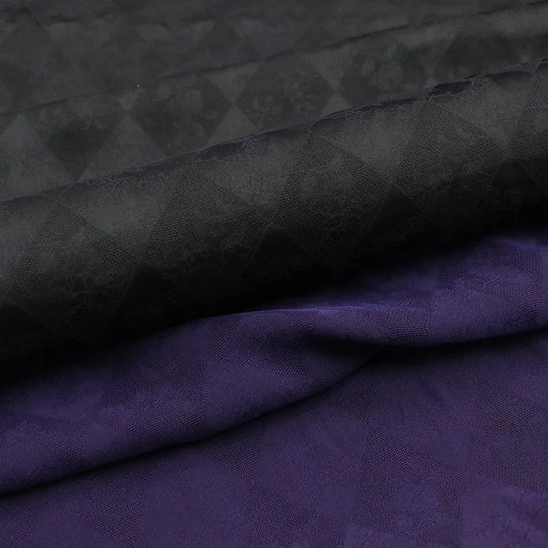 

Checkered silk Xiangyunsha fabric with double-sided different colors and charm for cheongsam Hanfu skirts