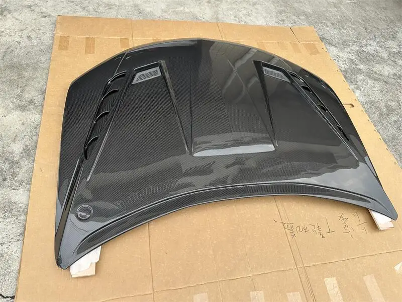 

M Style Dry Carbon Fiber Hood for Lamborghini URUS Engine Bonnet