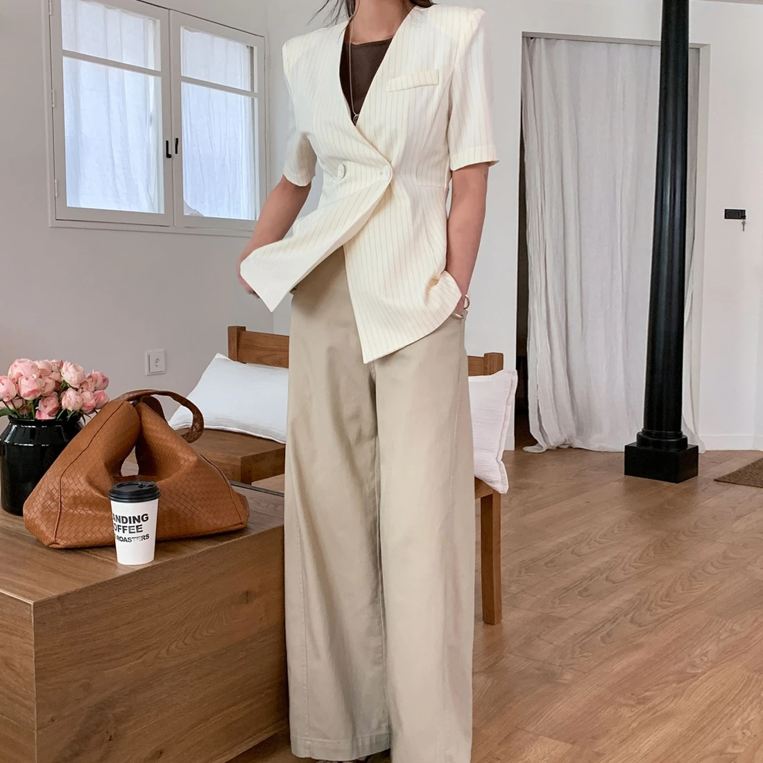 

2026 Summer New Style Women's Slim Fit Short Sleeve Suit Jacket with Belt Two Buttons Korean Style Polyester Fiber Commute